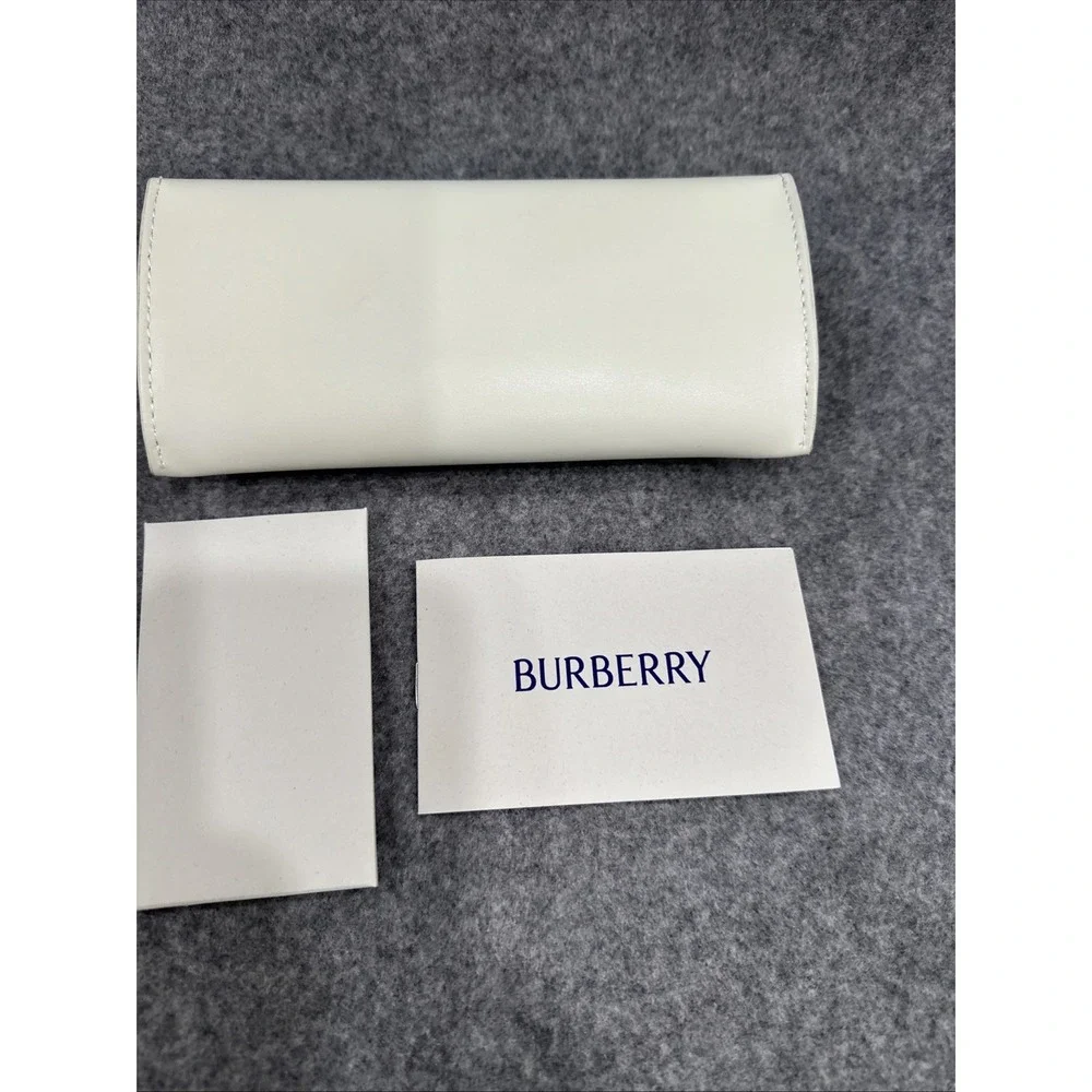 NEW BURBERRY Authentic Glasses Case - White Double Magnetic Closure